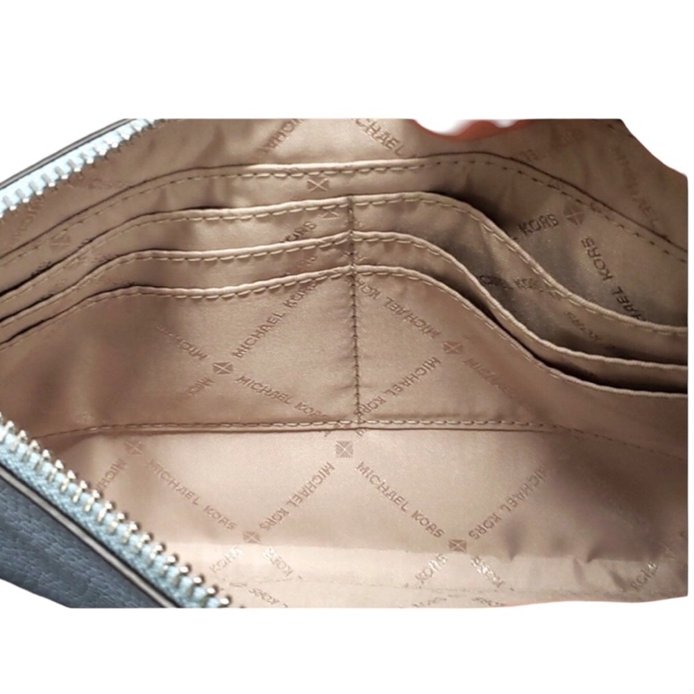 MICHAEL KORS PEBBLED LEATHER CLUTCH BAG IN BABY BLUE - Picture 7 of 8